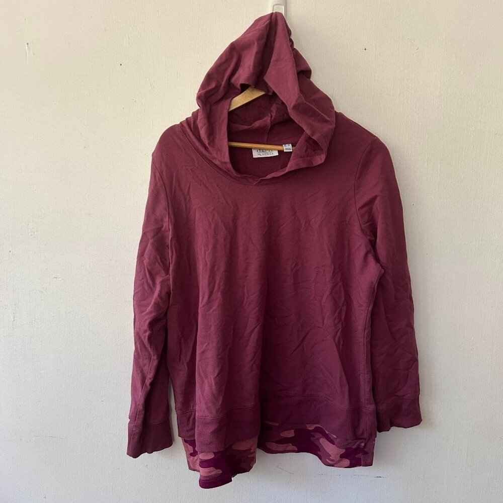 D&Co Pullover Top Womens Large Purple Hooded Long Sleeve Camo Hem Cozy Indie
